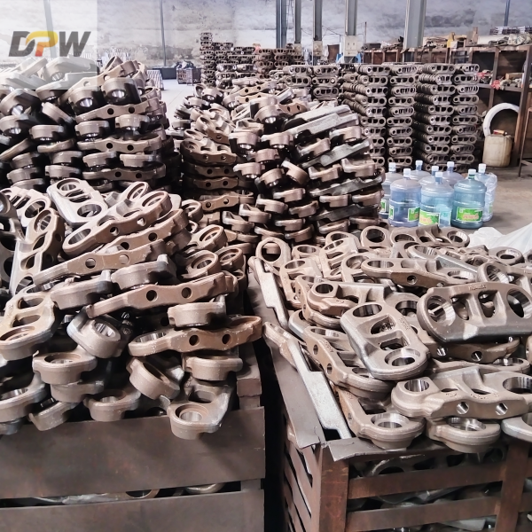 KOMATSU track chain(KM3807/45;20Y-32-K1170;E40600A0Y00045)PC200-5/TJ608B/R210-3track link assembly/idler and track links/track link suppliers-DPW-track parts-track link assembly factory china 