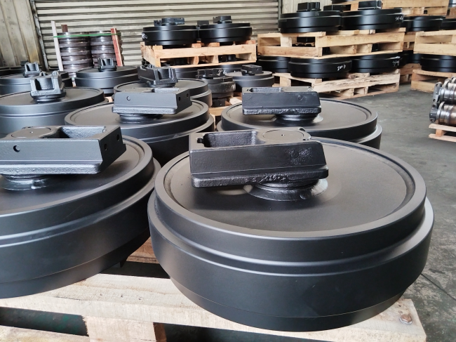 KOBELCO excavator(LB52D00002F1;LB52D00002F3;P1627401Y00)SK270-track front idler GP/forging idler factory direct/spare part idler manufacture/china idler rollers factory/undercarriage part factory china 